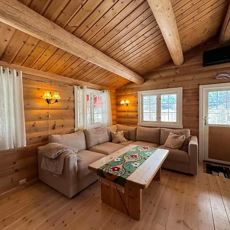 New! Cozy Mountain Near Hardangervidda شاليه إيدفيورد